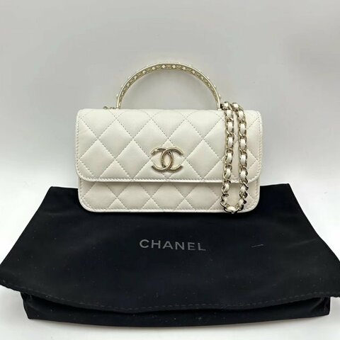 CHANEL 白色金扣24s珍珠woc手提肩背斜背包17*9.5*3 98新配件塵袋