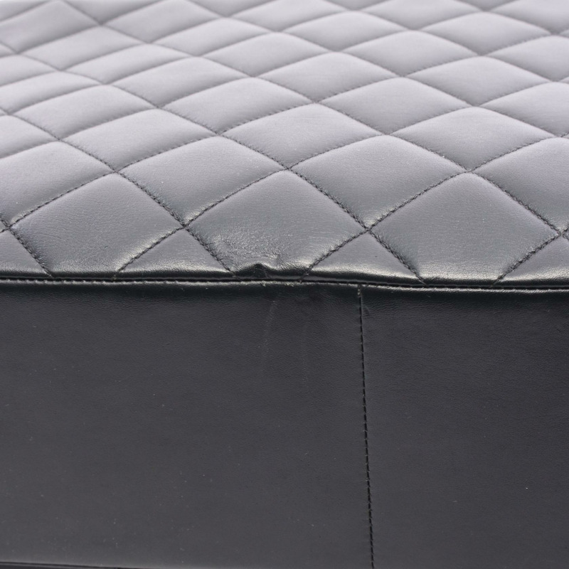 香奈兒 Jumbo Matelasse 單蓋鏈條肩背包，羊皮材質，黑色，二手，金色五金，CC-8