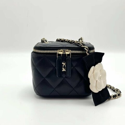 CHANEL 黑金蝴蝶結山茶花化妝盒子鏈條包10*9*7 98新配件塵袋