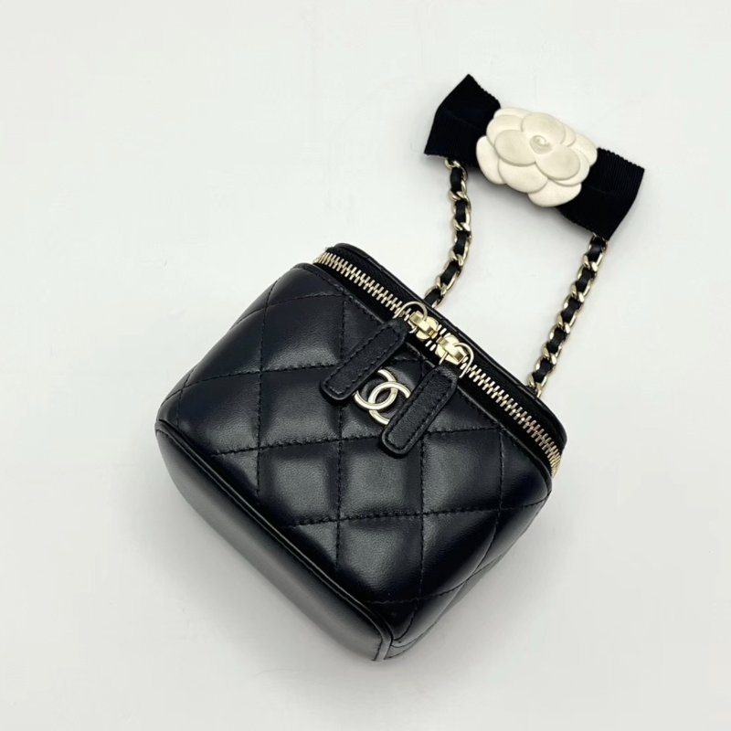 CHANEL 黑金蝴蝶結山茶花化妝盒子鏈條包10*9*7 98新配件塵袋-4