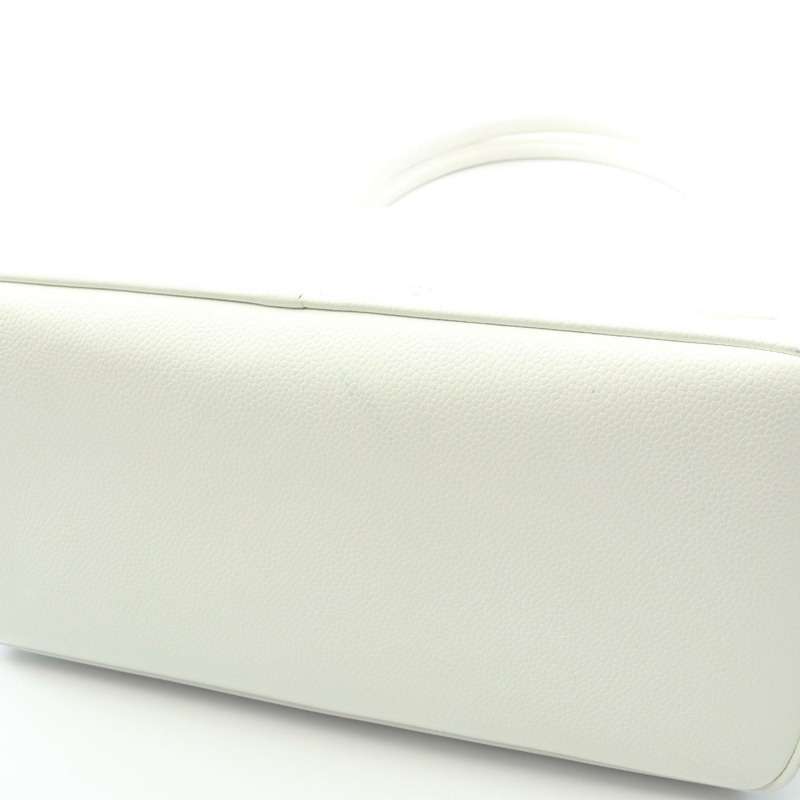 香奈兒 Medallion 手提包，小牛皮，白色，二手，金色五金，女士-10