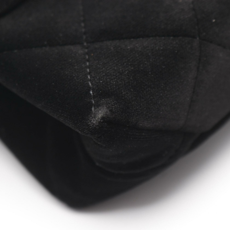 香奈兒 (CHANEL) 絎縫肩鍊斜背包，黑色絲絨布料，二手女款，金色五金配件-8