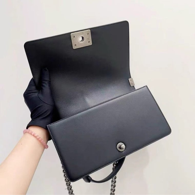 Chanel Leboy 中號 黑銀牛皮鍊條包 26開有卡配件塵袋盒子購證 99新 15*25*9-2