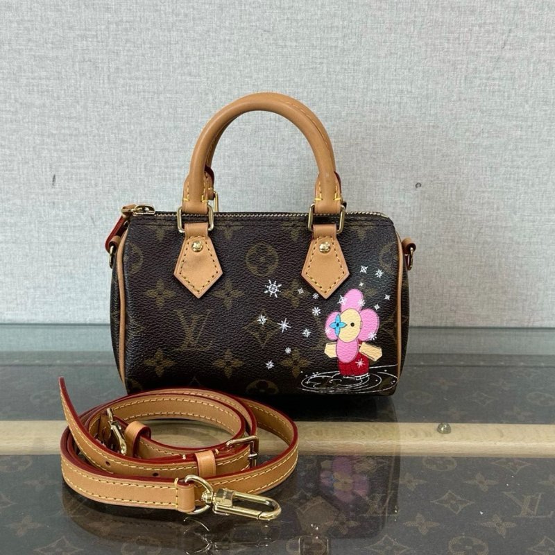 LV 聖誕節限定speedy nano手提斜背包 16*10*7.5 98新配件塵袋-0