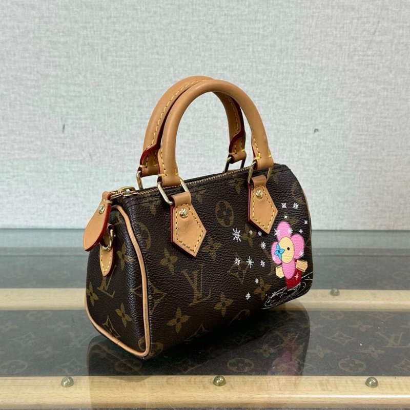 LV 聖誕節限定speedy nano手提斜背包 16*10*7.5 98新配件塵袋-1
