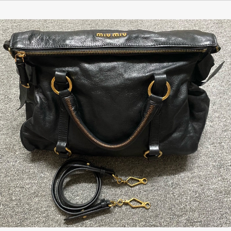 miumiu黑金油蠟機車包 機場包 斜背包 手提包-0