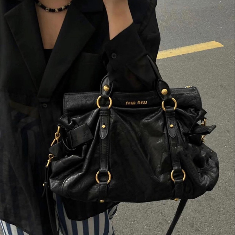 miumiu黑金油蠟機車包 機場包 斜背包 手提包-5