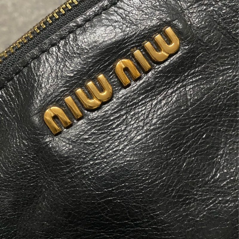 miumiu黑金油蠟蝴蝶結包 機車包 機場包  斜背包 手-21