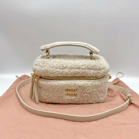 MIUMIU 金標LOGO拉鍊泰迪盒子包 19*11.5*8 全新閒置配件塵袋