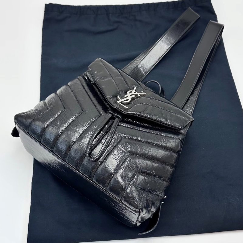 YSL 黑銀雲朵V紋後背包24*21*10.5 98新配件塵袋-2