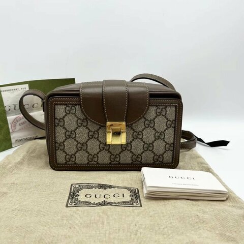 GUCCI 經典老花金扣盒子肩背斜背包 17.5*10*6 98新配件塵袋購證