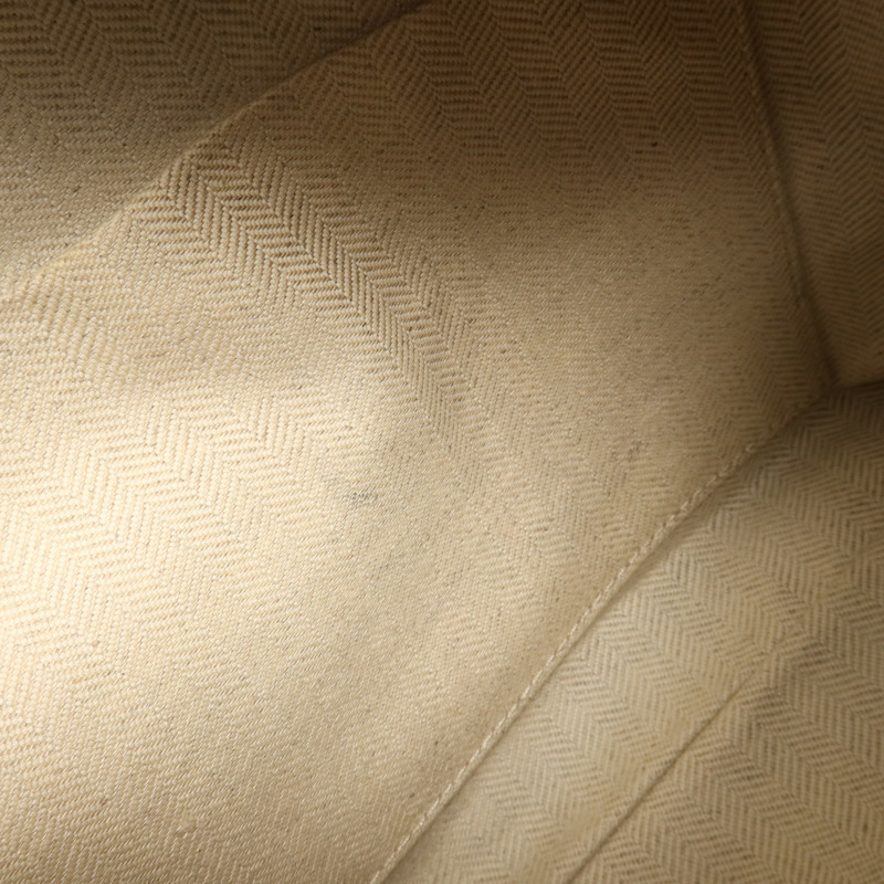 LOEWE 牛皮皮革Puzzle Medium銀扣手挽肩背兩用袋-13