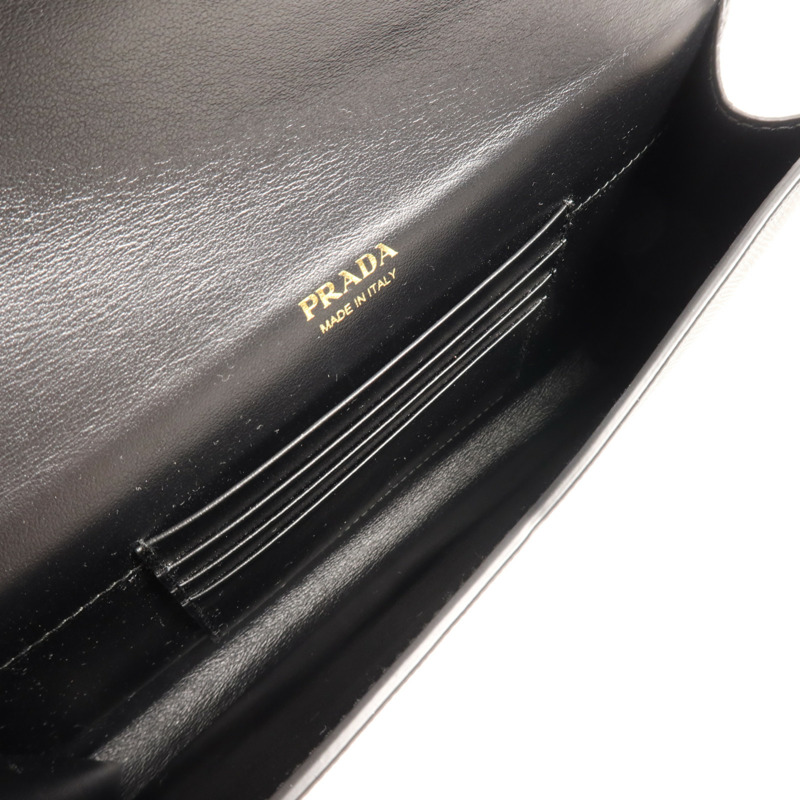 PRADA 牛皮皮革Chain Shoulder金扣鏈帶肩背袋-4