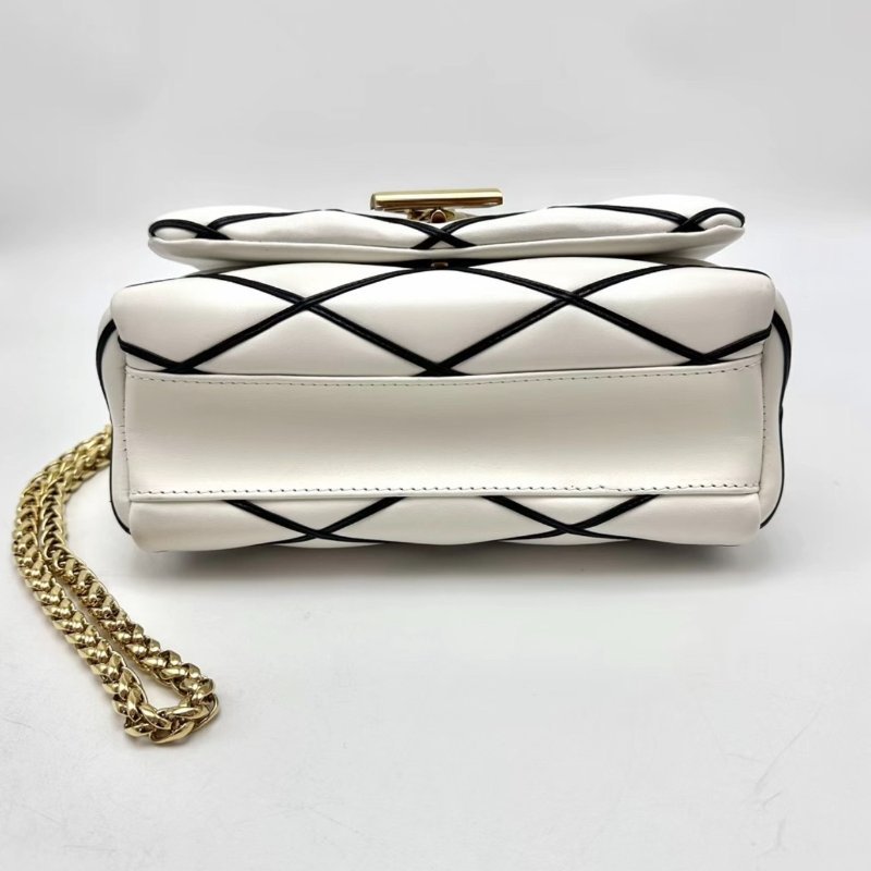 LV 黑白金扣菱格羊皮Twist手提鏈條包 24.5*15*11 全新閒置配件塵袋吊牌購證-3