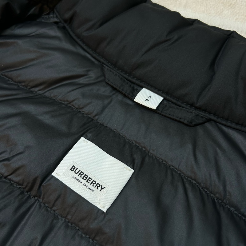 BURBERRY英國男款黑色羽絨外套S-10