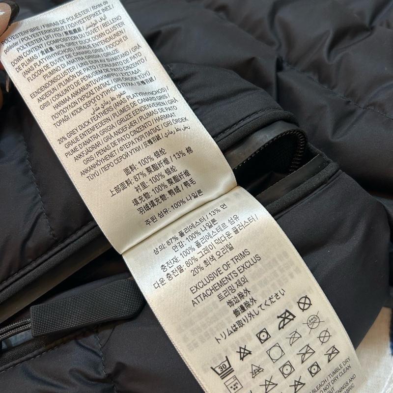 BURBERRY英國男款黑色羽絨外套S-14