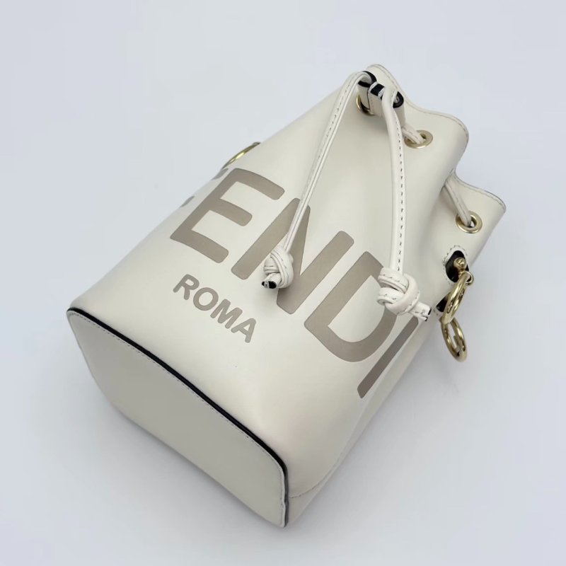 FENDI 白色MonTresor小水桶肩背斜背包 12*18*10 98新配件塵袋-4