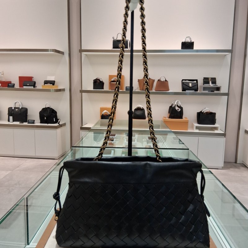 🎉新品好折扣✨Bottega Veneta 839394 Dustbag Notte 皮革束口肩背包 黑色-2