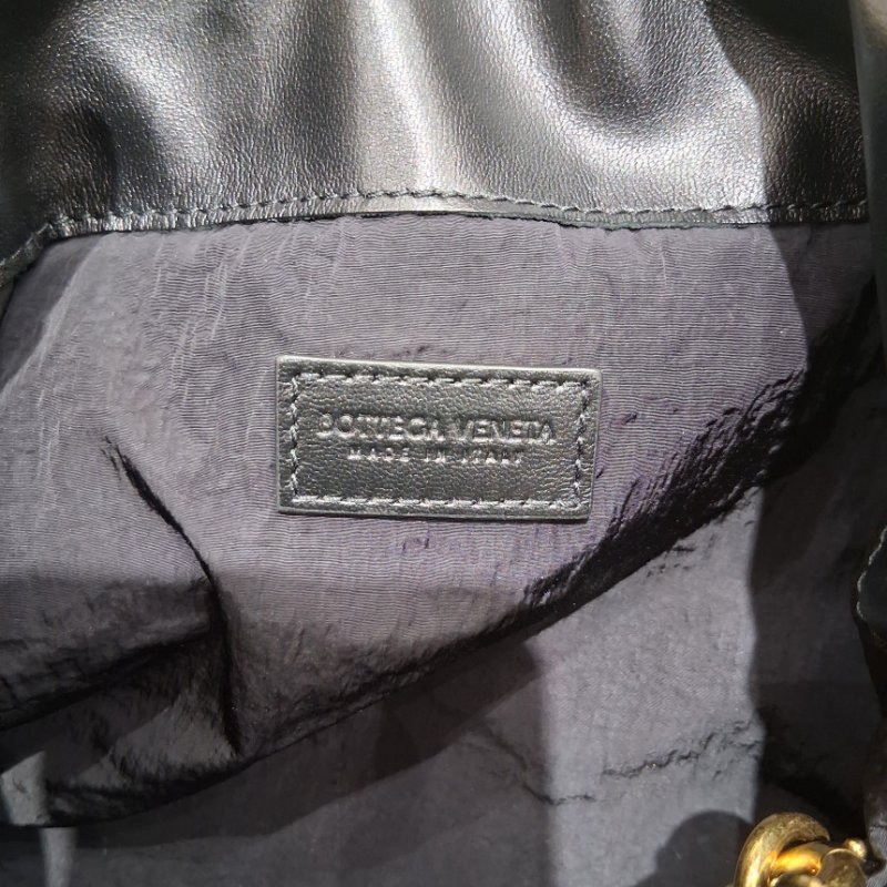 🎉新品好折扣✨Bottega Veneta 839394 Dustbag Notte 皮革束口肩背包 黑色-10