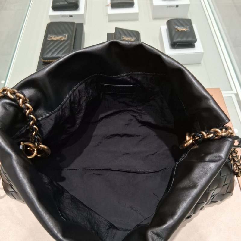 🎉新品好折扣✨Bottega Veneta 839394 Dustbag Notte 皮革束口肩背包 黑色-11