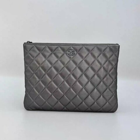 CHANEL 深銀色銀扣菱格紋手拿包 27*20*1 98新配件塵袋