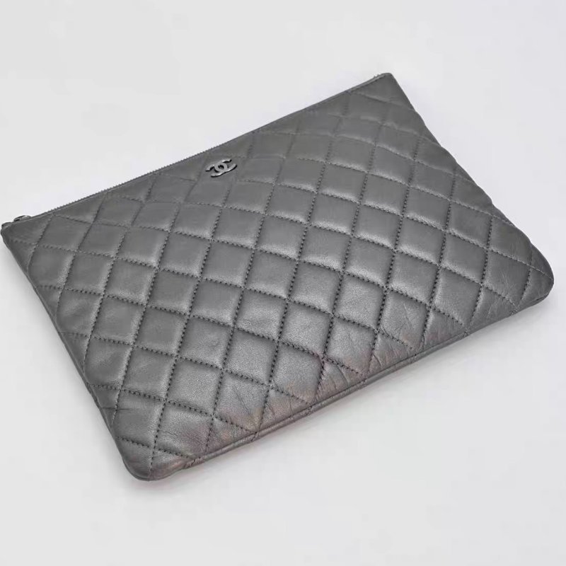 CHANEL 深銀色銀扣菱格紋手拿包 27*20*1 98新配件塵袋-4