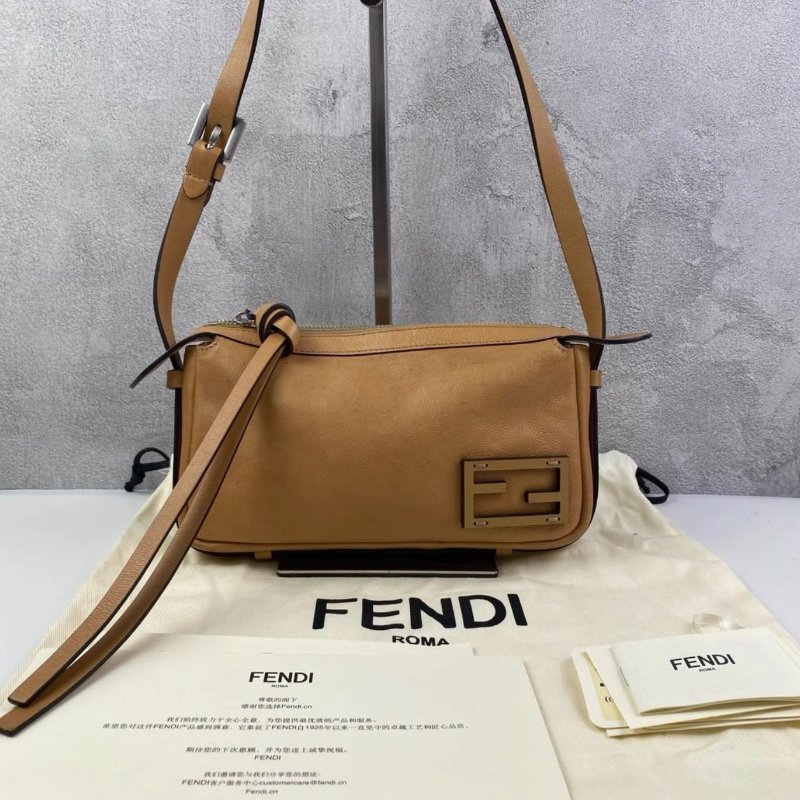 FENDI Simply 手提包腋下包小號棕色 22*4.5*13 99新配件塵袋-4