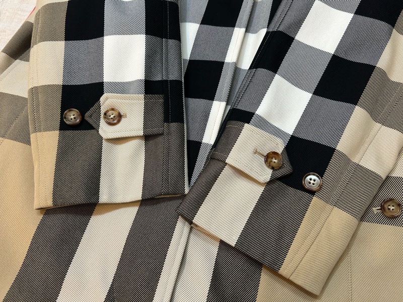 BURBERRY英國格紋卡姆登風衣UK6-4