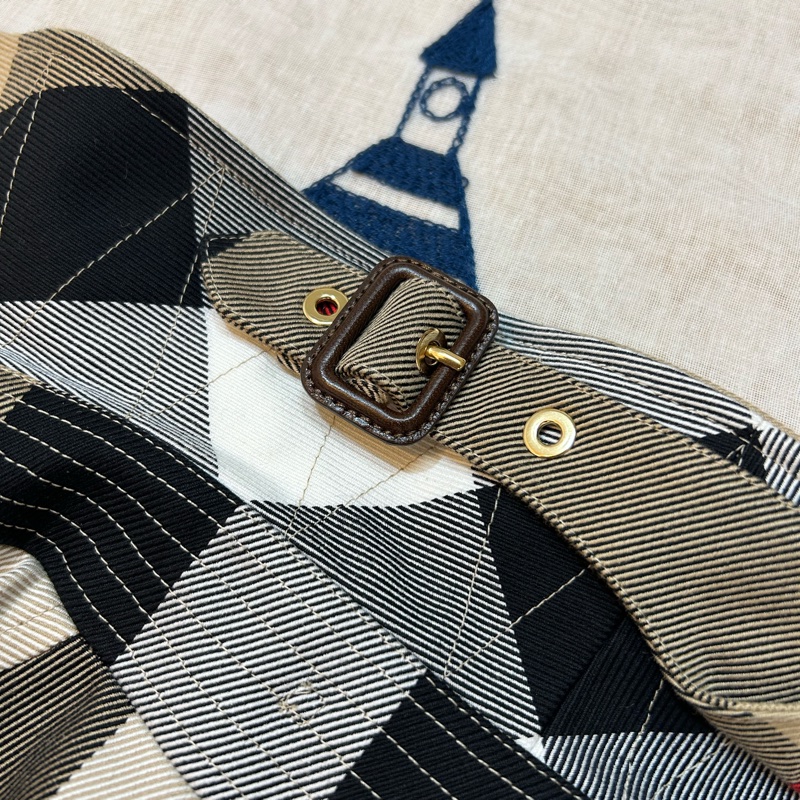 BURBERRY英國格紋卡姆登風衣UK6-11