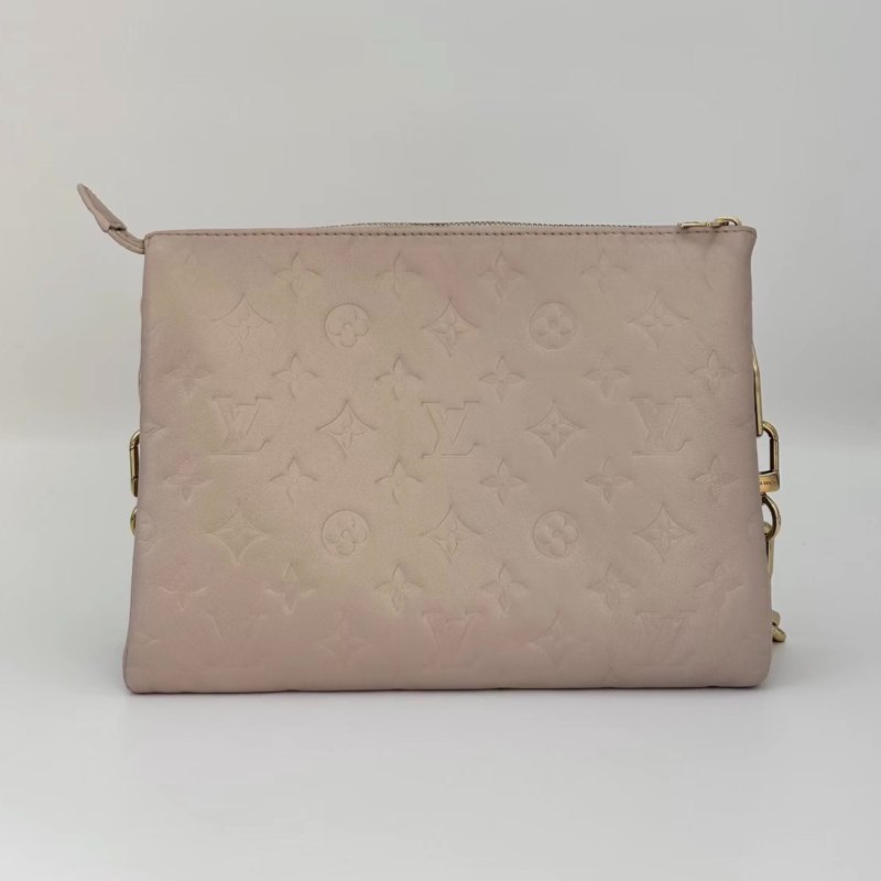 LV 珠光蜜桃粉限定款coussin鏈條包 28*20*8 98新配件塵袋-5