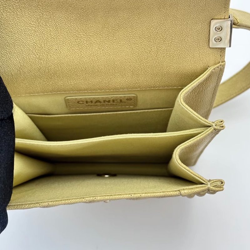 CHANEL 荔枝牛皮Leboy 鍊條包 16.5*20*6 98新配件保卡塵袋-1