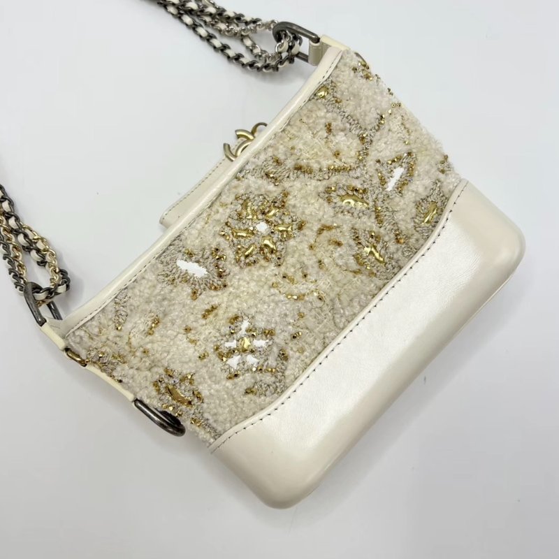 CHANEL 白色毛呢流浪肩背斜背包 21*16*9 99新配件塵袋保卡-2