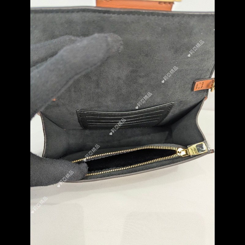 莉亞精品♡LV 達芙妮woc 近新閒置-17