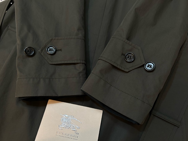 BURBERRY英國深棕色格紋馬術騎士雙面穿風衣UK2-14