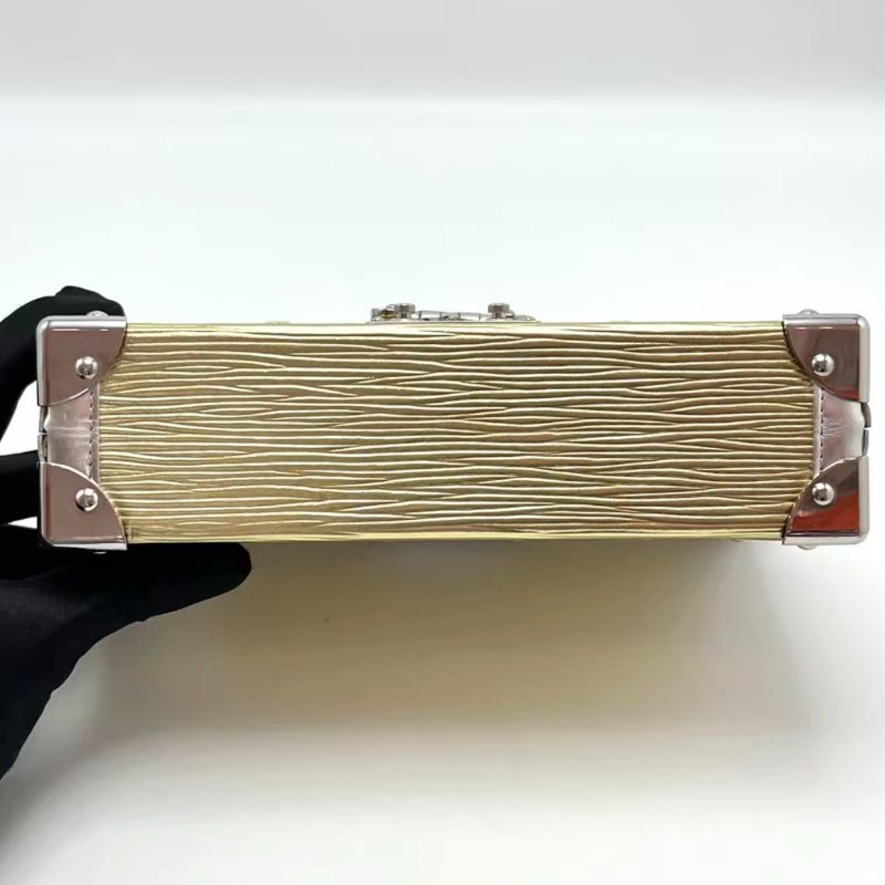 ️LV 金色PETITE MALLE硬盒子肩背斜背包 芯片款 20*12*6 98新配件塵袋-3