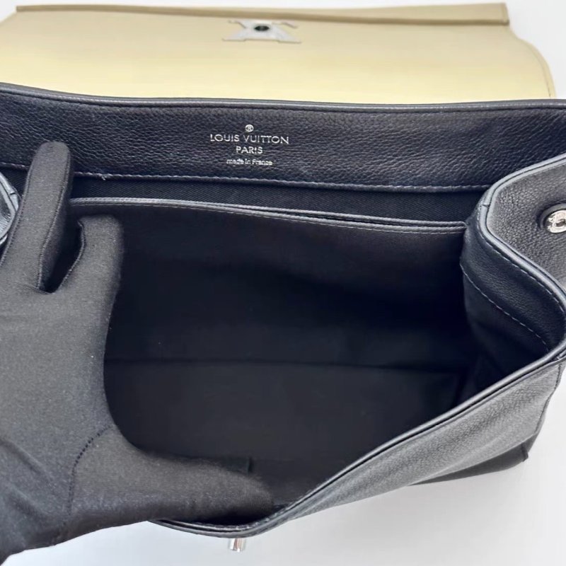 LV 拼色全皮Lock me中號肩背斜背包28*20*10 98新配件塵袋-1