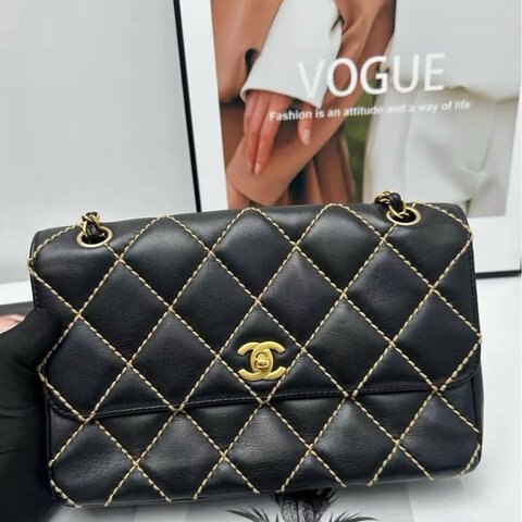 Chanel 菱格紋包 尺寸25*17*6 99新配件塵袋