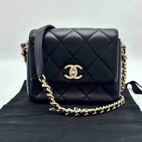 CHANEL 黑金21B雕花字母方胖子 17*14*6 98新配件塵袋