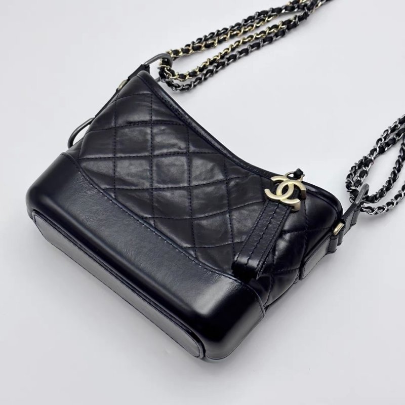 CHANEL 黑色流浪字母肩帶肩背斜背包20*14*7 99新配件保卡塵袋-2