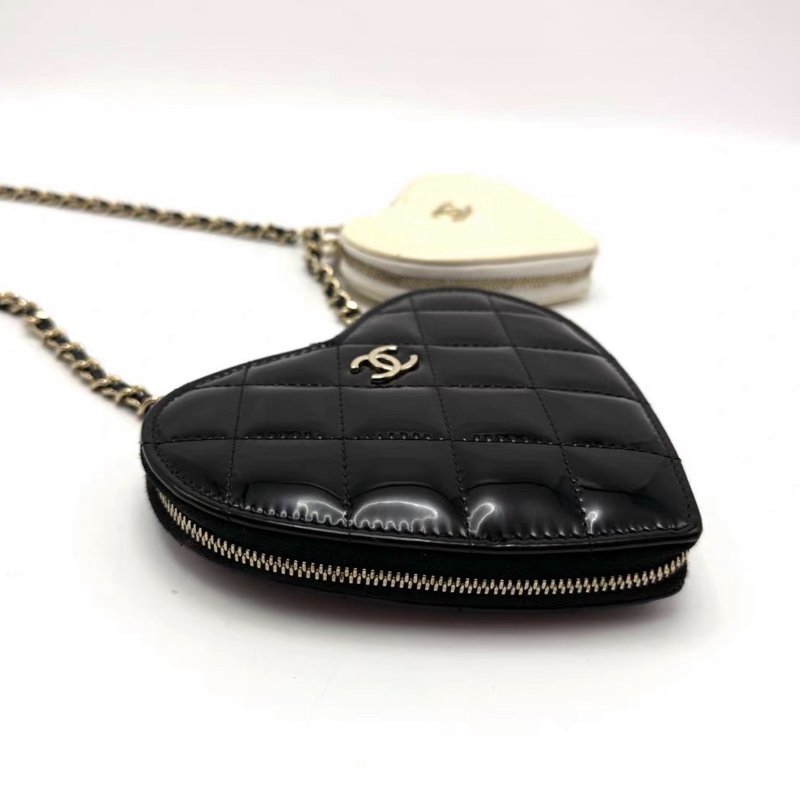 CHANEL 黑白漆皮愛心子母肩背斜背包15*13.5*2 99新配件盒子塵袋-2