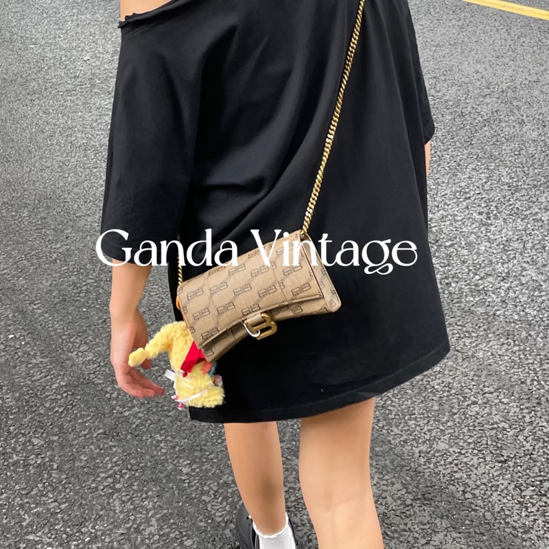莉亞精品♡ BALENCIAGA 沙漏woc 近新美包-1