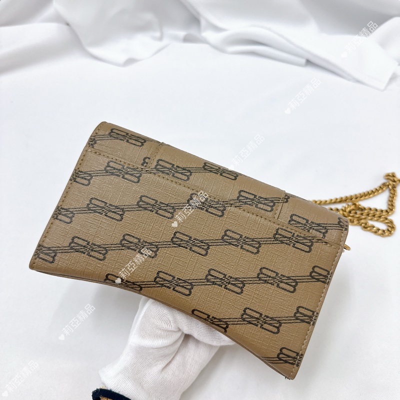 莉亞精品♡ BALENCIAGA 沙漏woc 近新美包-3
