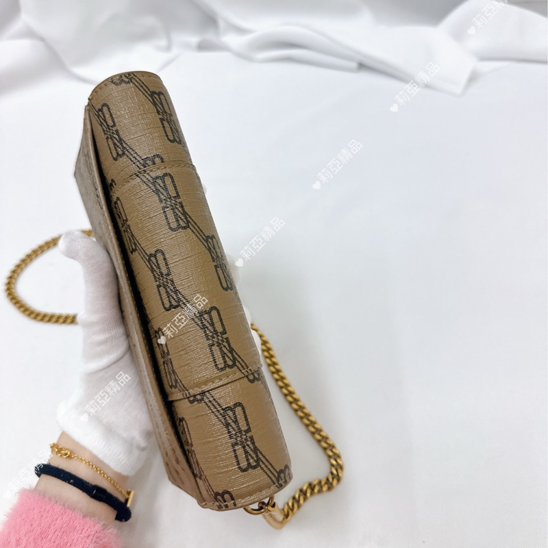 莉亞精品♡ BALENCIAGA 沙漏woc 近新美包-6