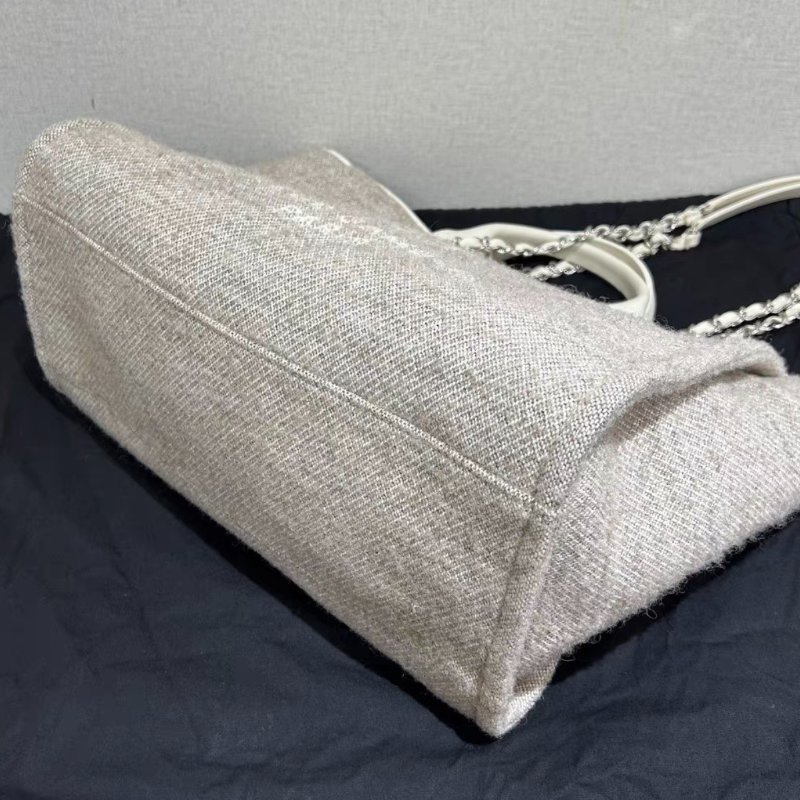 CHANEL 銀扣手提肩背沙灘包 39*30*19 全新閒置配件塵袋-4