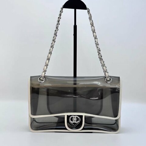 CHANEL 灰白拼愛心扣肩背斜背果凍包28*15*7 98新配件塵袋