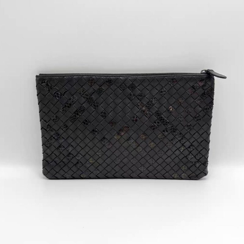 BV 黑色蛇皮紋編織拉鍊手拿包24*15*1 98新 配件塵袋-5