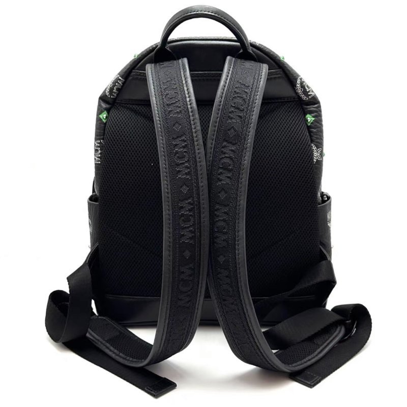 MCM 黑色老花滿印彩虹釘後背包 26*31*12 98新-5