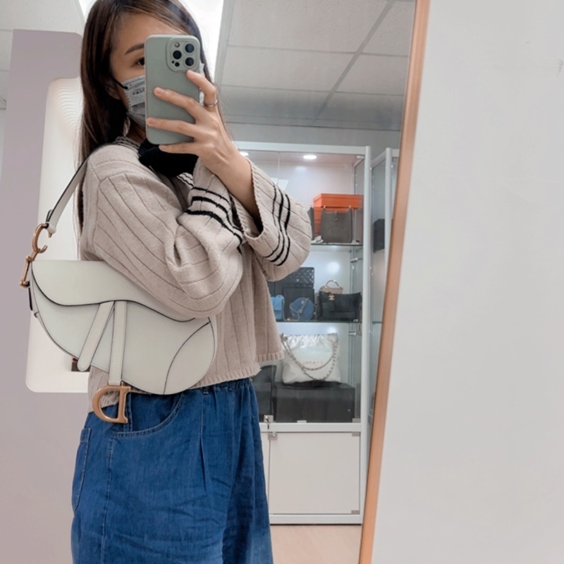 Dior saddle 中號灰白色馬鞍包-12