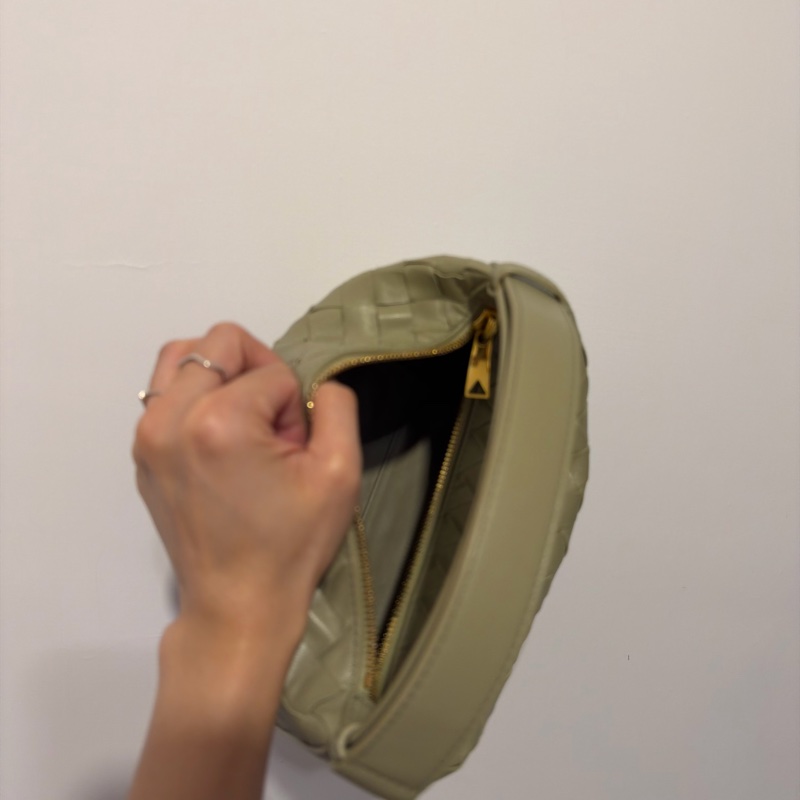 BOTTEGA VENETA -Wallace酪梨色-8