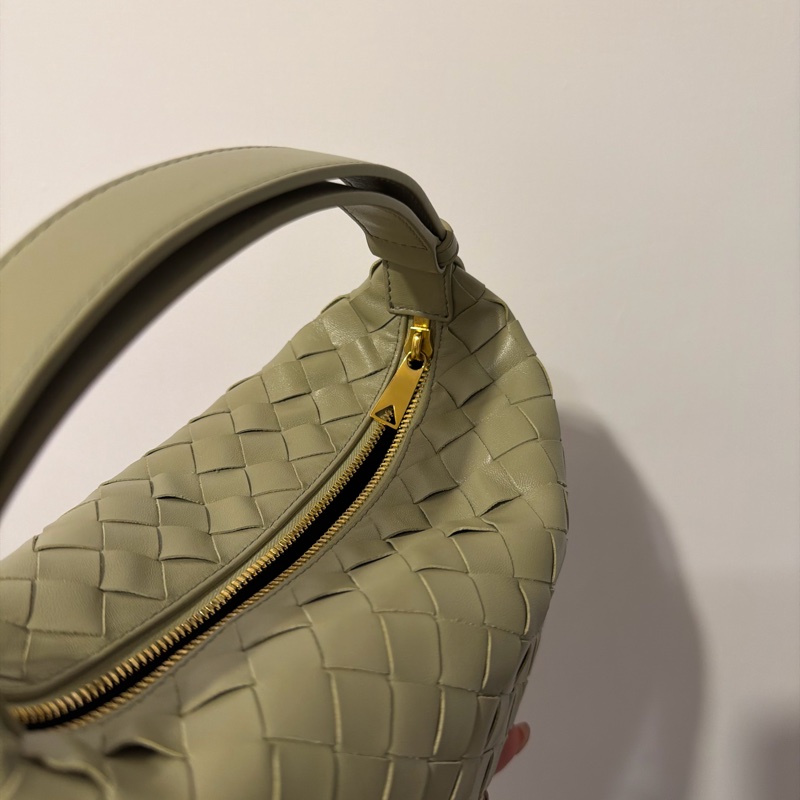 BOTTEGA VENETA -Wallace酪梨色-9